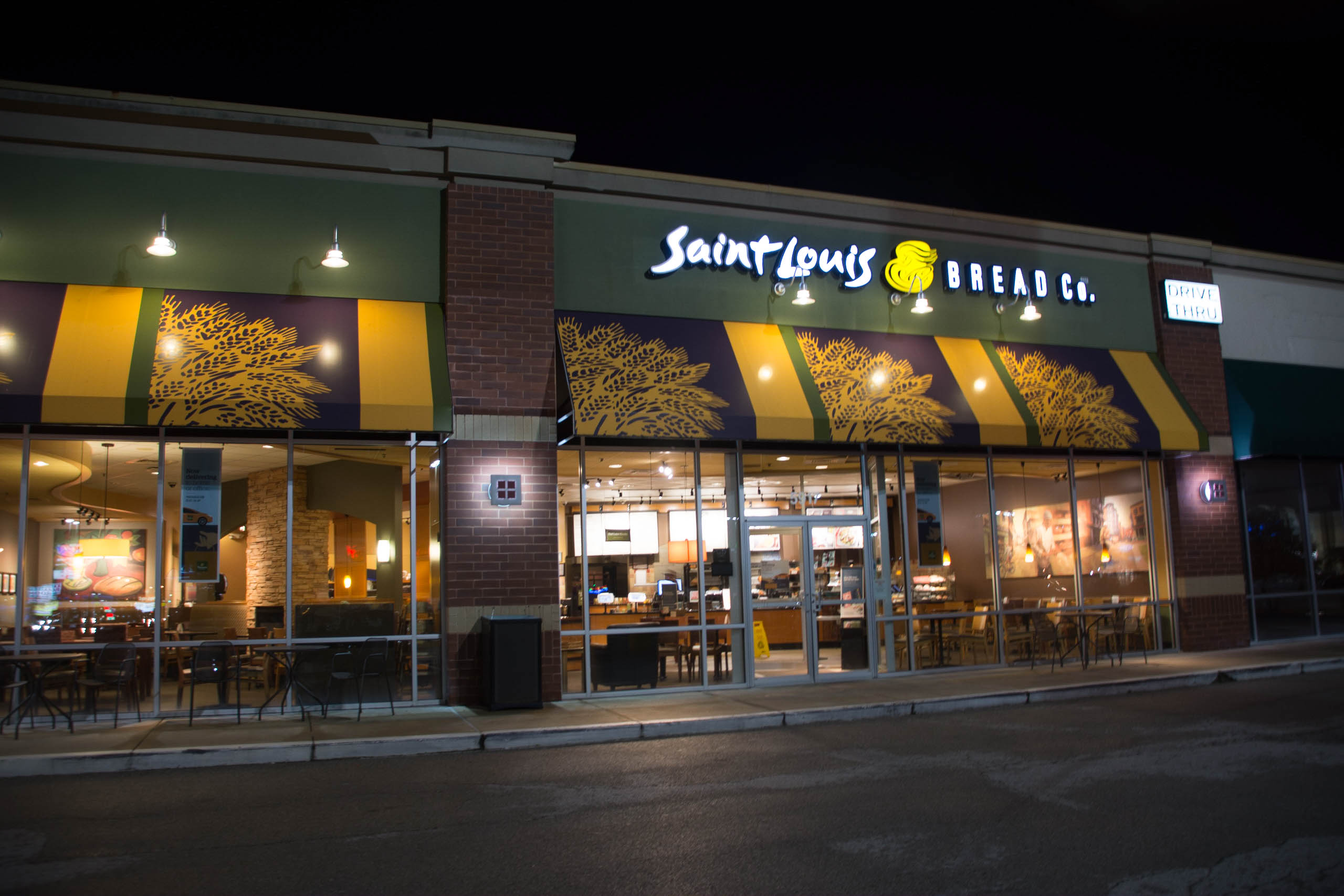 Saint Louis Bread Company café exterior photographed in May 2017